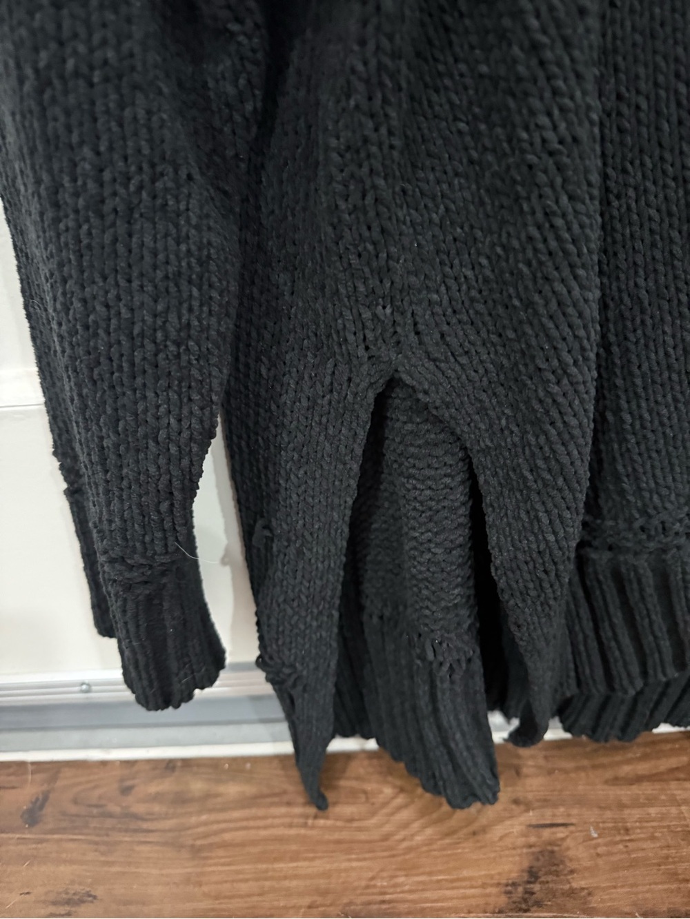 Aerie Women’s Black Chunky Knit Turtleneck Sweater Oversized Split Hem Size L - Picture 4 of 4